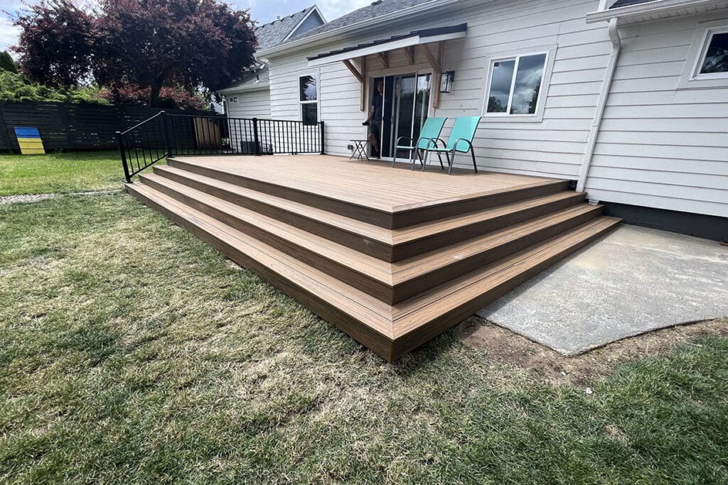 Tualatin Deck Builder 1