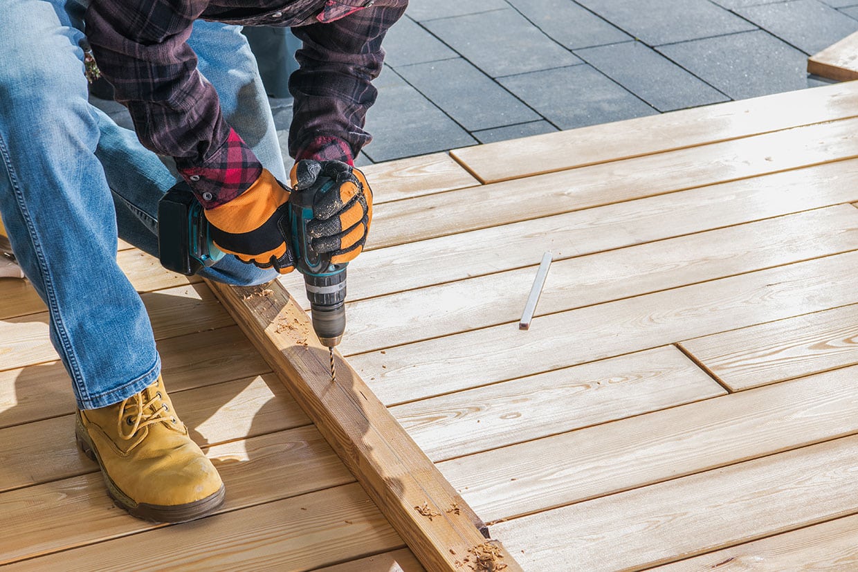 Benefits of Hiring a Deck Builder 39